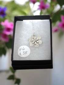 Double flower sterling silver necklace